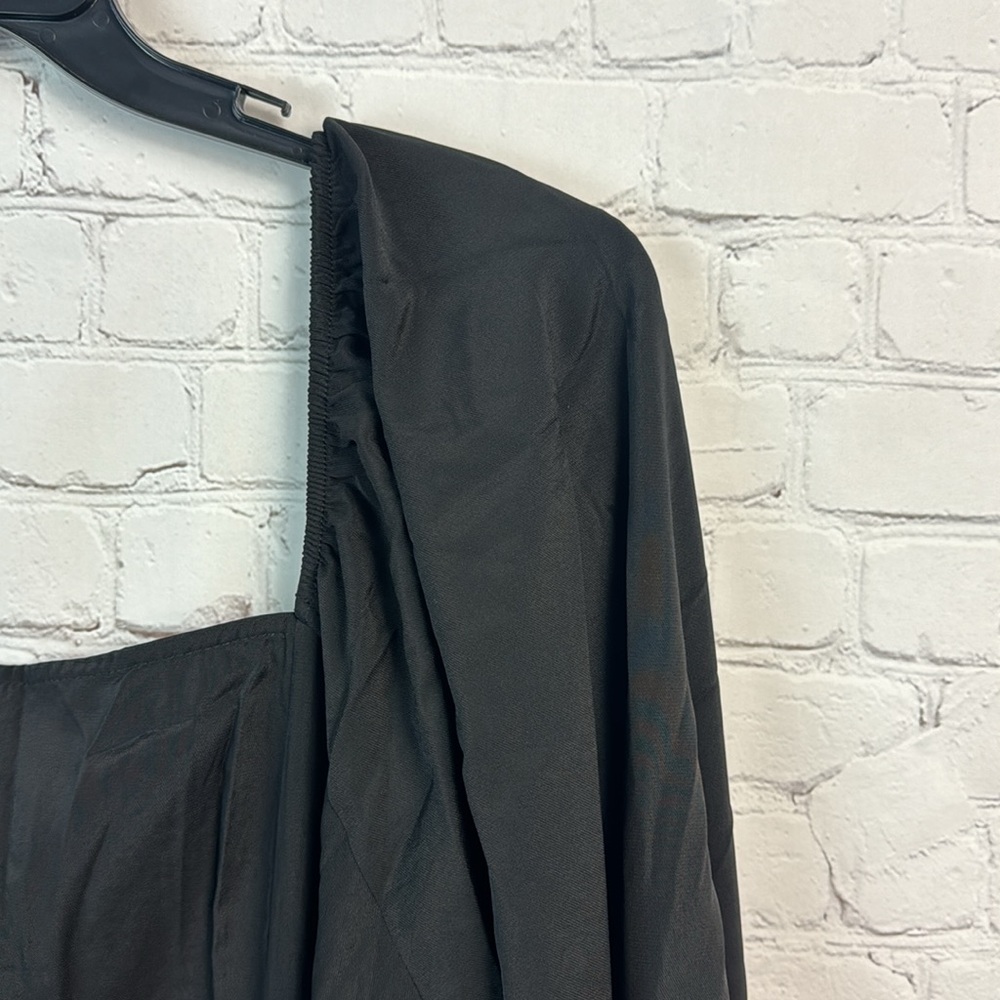 BloomChic Elegant Black Long Sleeve Dress with Ruffle Detail Plus Size 3X - Picture 3 of 8